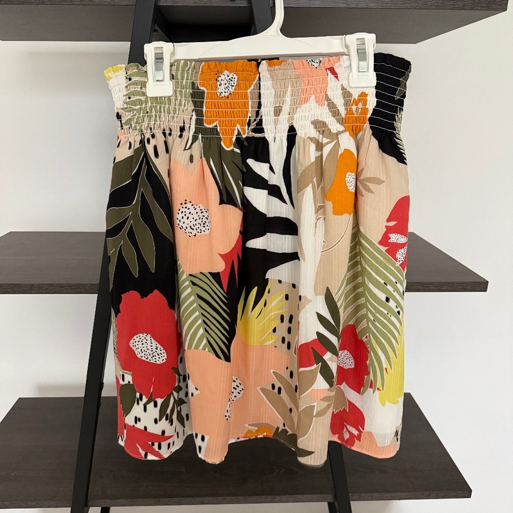LOFT NWT Multicolor Floral Print Skirt Size S Elastic Waist Lined Viscose Mini